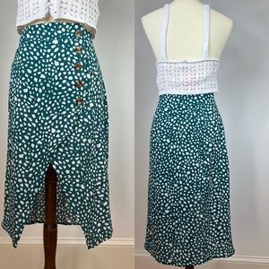 Green & White High Low Button Wrap Skirt ☘️